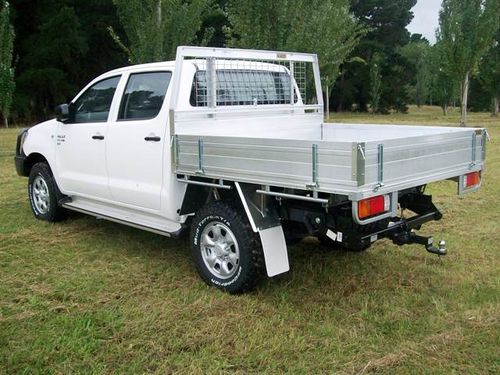 Toyota HiLux 4wd Cab Chassis Without Bumper 04/2005 - 08/2015 - Towbar Kit - STANDARD DUTY